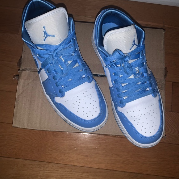 UNC Jordan 1 low - Picture 2 of 6